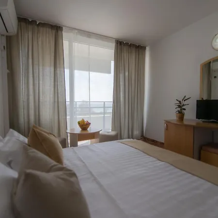Cerna Hotel Saturn
