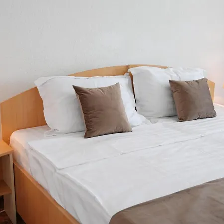 Cerna Hotel 3*